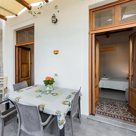 Ad Sidera Appartamento Canneto (Lipari)