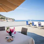 Ad Sidera * Canneto (Lipari)